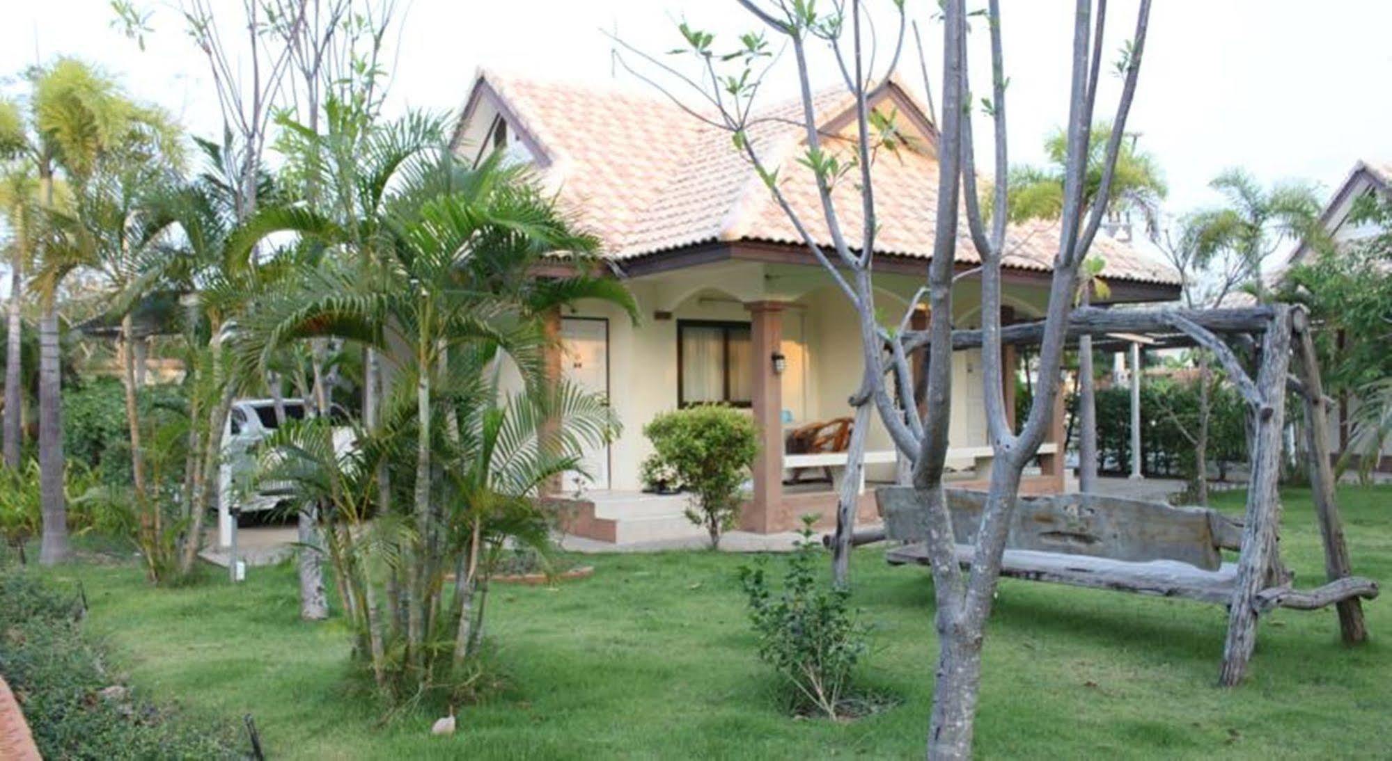 Saraburi Garden Resort Exterior photo