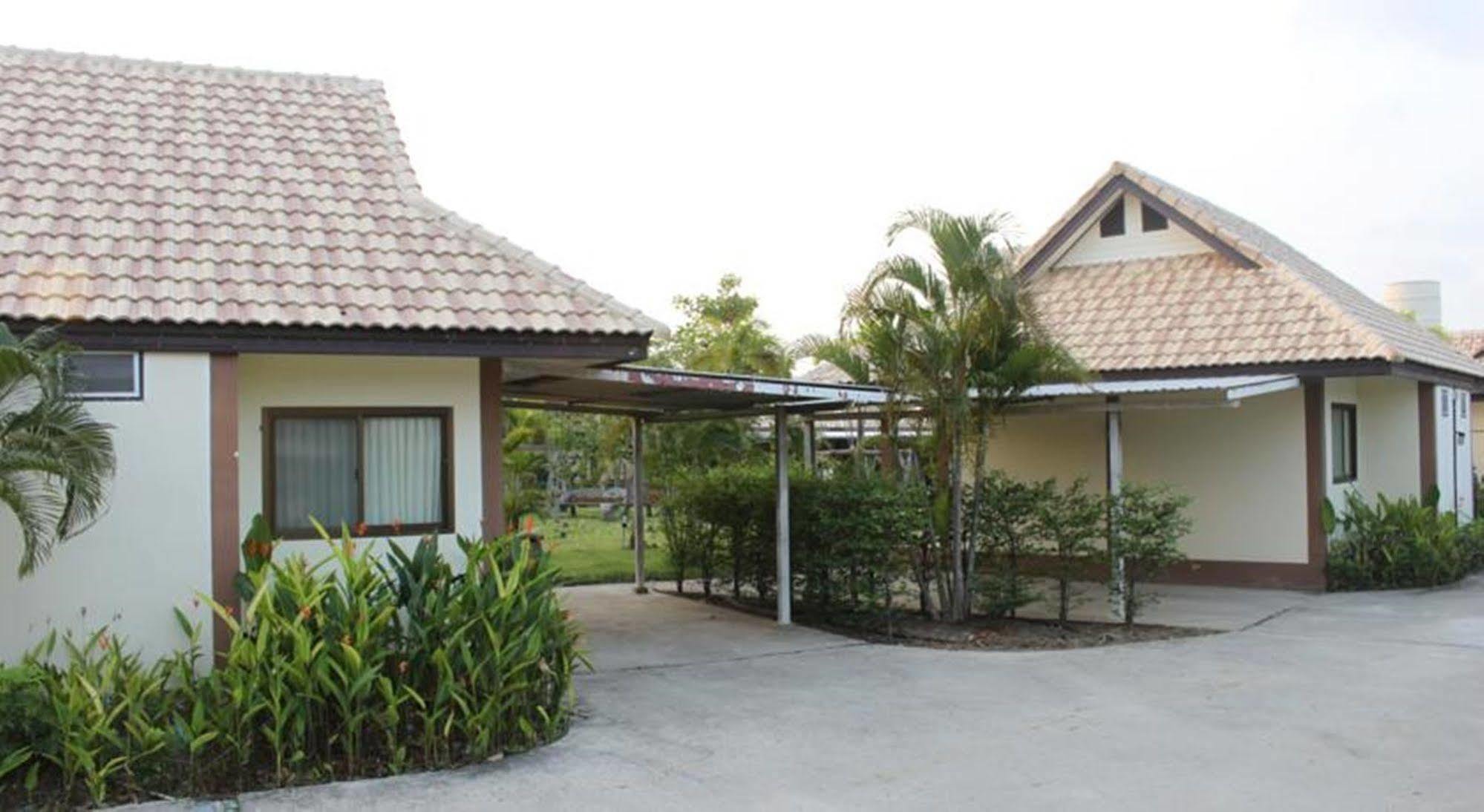 Saraburi Garden Resort Exterior photo